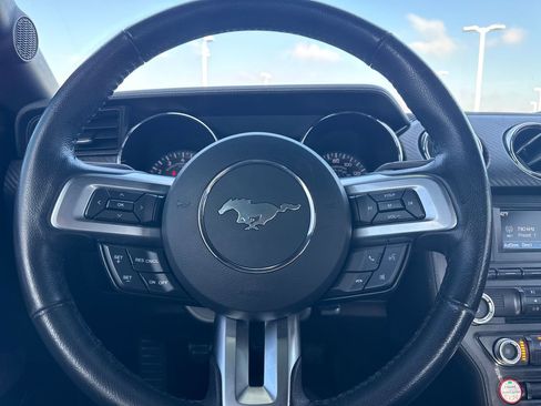 Used 2016 Ford Mustang Coupe image 16