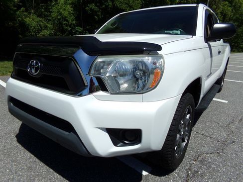Used 2013 Toyota Tacoma 2WD Access Cab w/ SR5 Pkg image 2