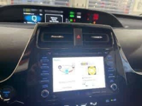 Used 2022 Toyota Prius Prime LE image 18