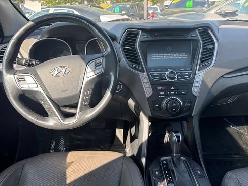 Used 2016 Hyundai Santa Fe SE w/ Option Group 03 AWD/4WD image 30