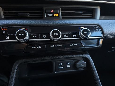 Used 2024 Honda Pilot EX-L image 17