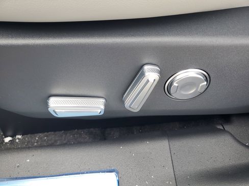 New 2026 Lincoln Nautilus Reserve w/ Jet Appearance Package image 12