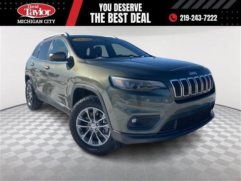 Used 2019 Jeep Cherokee Latitude Plus w/ Cold Weather Group image 1