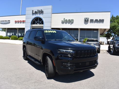Used 2024 Jeep Wagoneer Series II AWD/4WD image 1