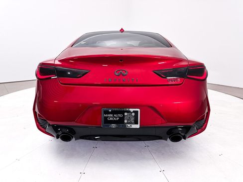 Used 2017 INFINITI Q60 Red Sport 400 image 19