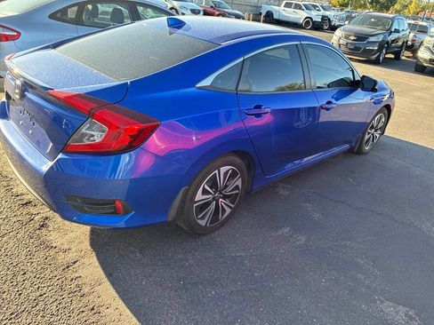 Used 2017 Honda Civic EX-L image 3