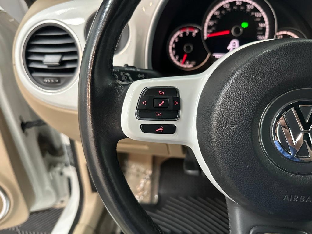 Used 2015 Volkswagen Beetle 1.8T FWD image 19