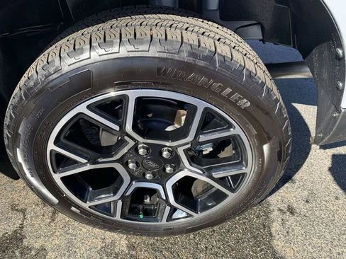 Used 2025 Ford Maverick Lariat w/ 4K Tow Package image 35