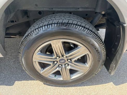Used 2020 Ford F150 XLT w/ Equipment Group 302A Luxury AWD/4WD image 12