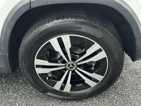 Certified 2025 Mercedes-Benz GLA 250 4MATIC image 23