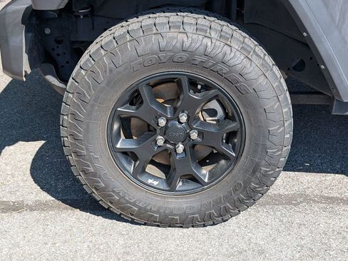 Used 2021 Jeep Wrangler Sport AWD/4WD image 11