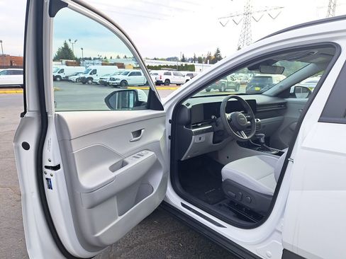 New 2025 Hyundai Kona SEL AWD/4WD image 10