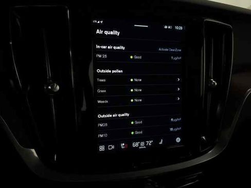 Used 2025 Volvo V60 B5 Cross Country Plus image 26