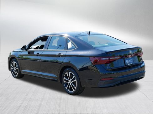 Certified 2025 Volkswagen Jetta Sport FWD image 6