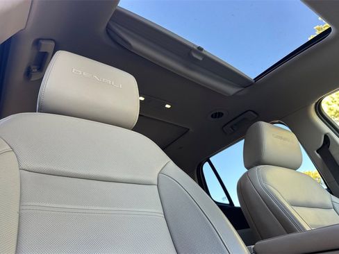 Used 2018 GMC Acadia Denali w/ Technology Package image 20