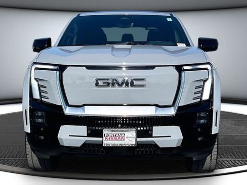 Used 2025 GMC Sierra EV Denali image 2