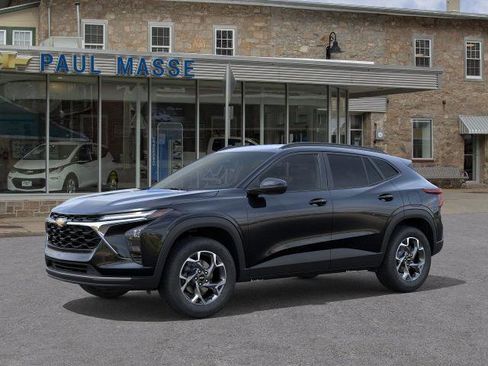 New 2026 Chevrolet Trax LT w/ Driver Confidence Package image 2