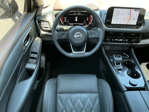 Used 2023 Nissan Rogue Platinum w/ Platinum Premium Package AWD/4WD image 9