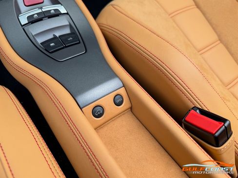 Used 2012 Ferrari 458 Spider RWD image 18