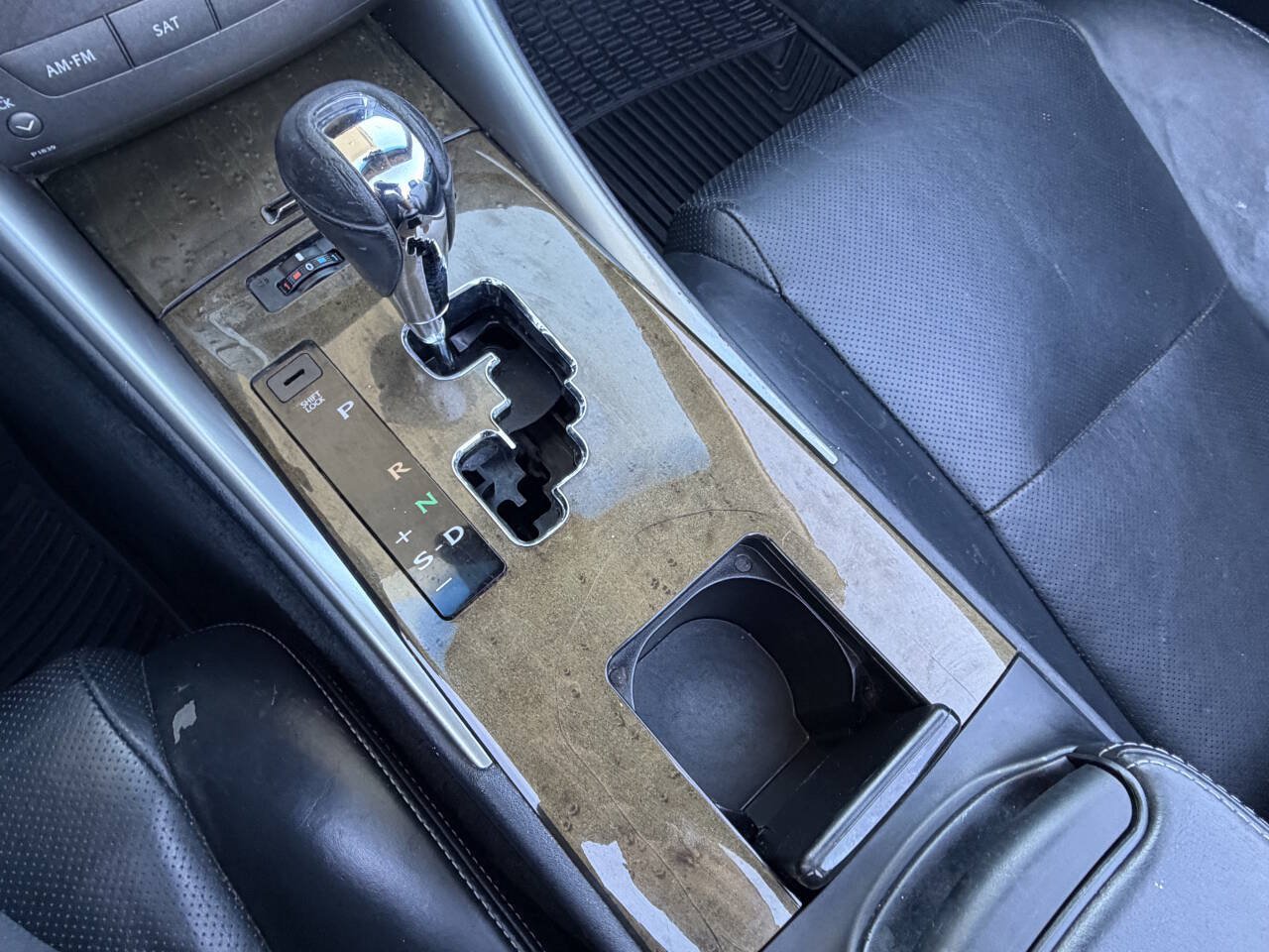 Used 2010 Lexus IS 250C w/ Luxury Pkg RWD image 18