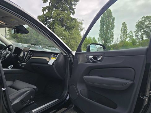 Used 2026 Volvo XC60 B5 Ultra w/ Protection Package Premier AWD/4WD image 11