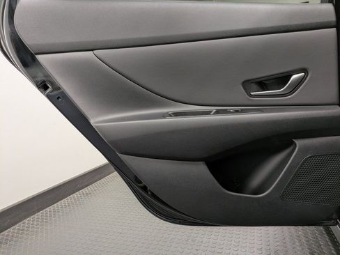 Used 2023 Hyundai Elantra SEL w/ Convenience Package image 22