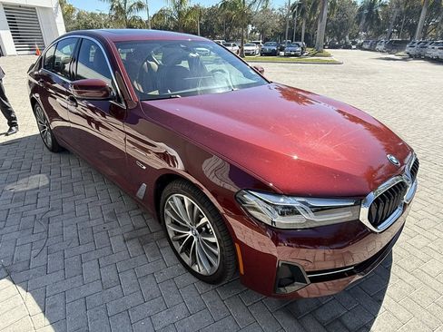 Used 2023 BMW 530e w/ Convenience Package image 11