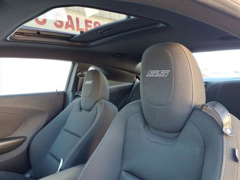 Used 2014 Chevrolet Camaro SS w/ Rear Vision Package image 12