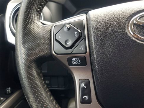 Used 2022 Toyota Tacoma SR5 w/ Technology Package image 19