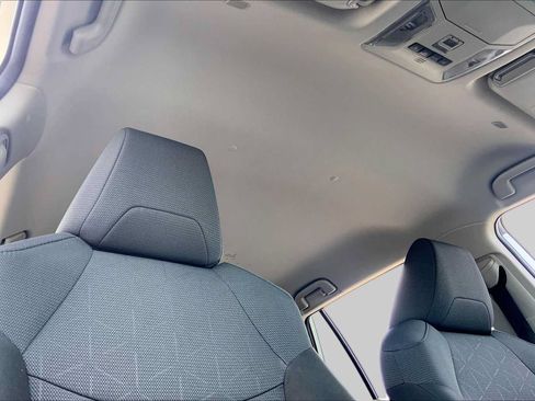 Used 2025 Toyota RAV4 XLE FWD image 14