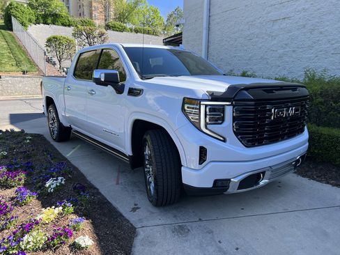 Used 2026 GMC Sierra 1500 Denali Ultimate AWD/4WD image 2
