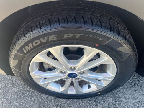 Used 2018 Ford Escape SEL image 9