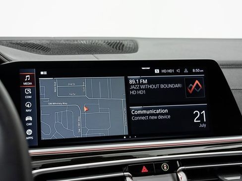 Used 2021 BMW X7 xDrive40i w/ Premium Package image 17