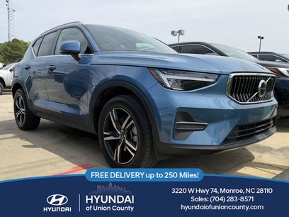 Used 2024 Volvo XC40 B5 Core