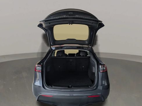 Used 2022 Tesla Model Y Performance AWD/4WD image 26