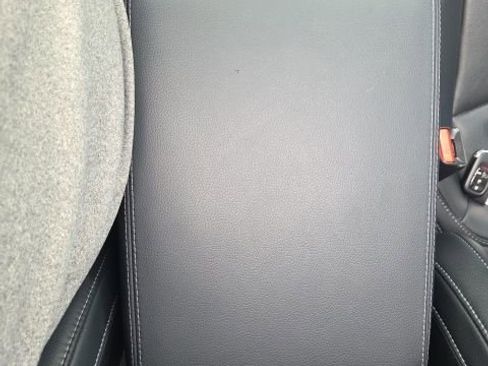 Used 2025 Honda Pilot Touring image 34