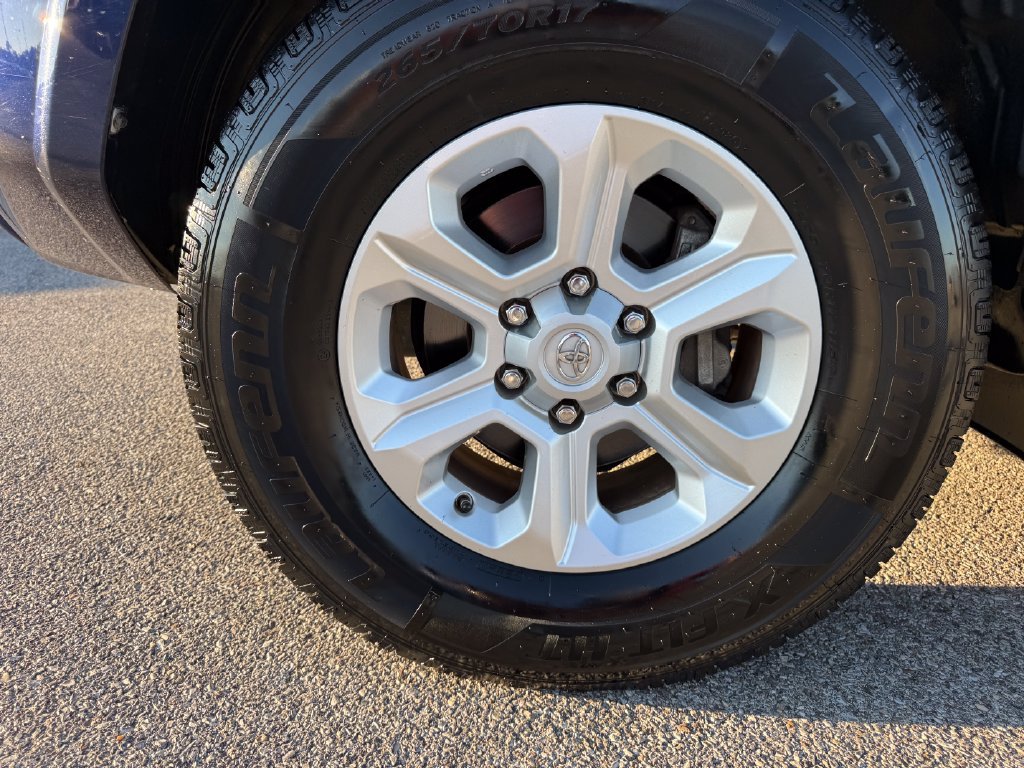 Used 2016 Toyota 4Runner SR5 RWD image 25
