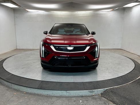 New 2026 Cadillac Optiq Sport 2 image 9