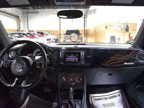 Used 2019 Volkswagen Beetle 2.0T S image 30