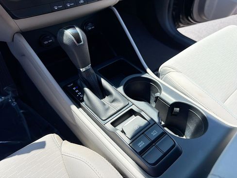 Used 2019 Hyundai Tucson SE FWD image 11