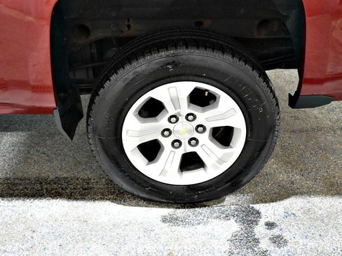 Used 2018 Chevrolet Silverado 1500 LT w/ All Star Edition image 34