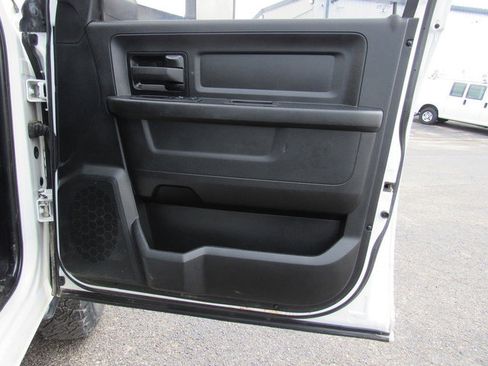 Used 2022 RAM 3500 Tradesman w/ Chrome Appearance Group AWD/4WD image 12