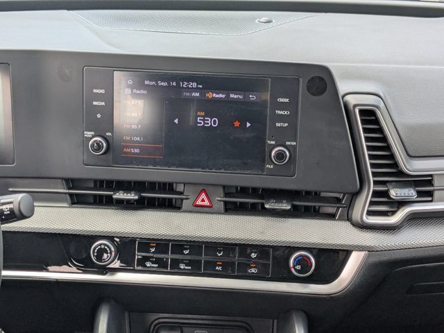 Certified 2024 Kia Sportage LX FWD image 18