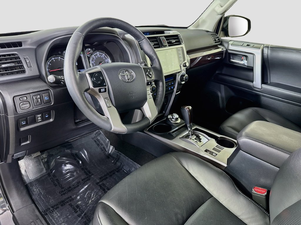Used 2024 Toyota 4Runner Limited AWD/4WD image 19