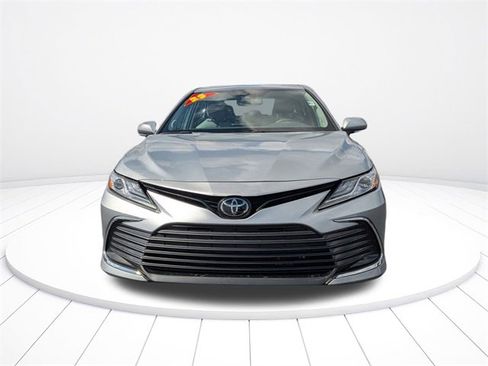 Used 2023 Toyota Camry XLE w/ Navigation Package image 8