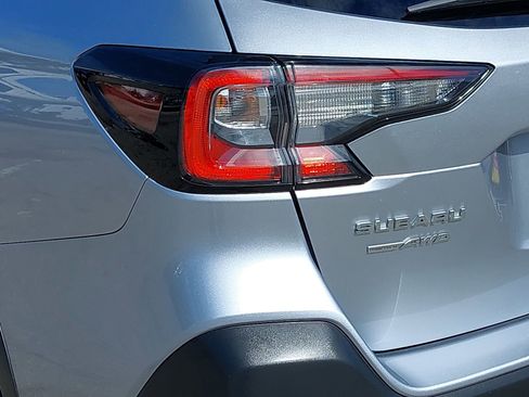 Used 2025 Subaru Outback Premium image 35