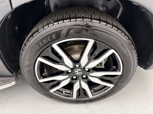 Used 2019 Honda Pilot Touring image 6