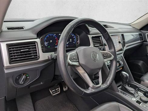 Used 2021 Volkswagen Atlas SEL Premium image 9