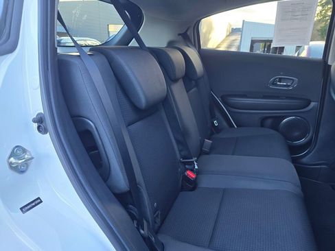 Used 2019 Honda HR-V EX image 10