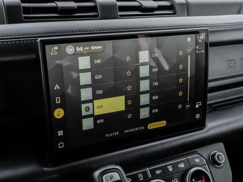 Used 2022 Land Rover Defender 110 X-Dynamic HSE image 28